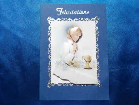 Communiant avec calice et nappe blanche - Prix : 3,25 euros